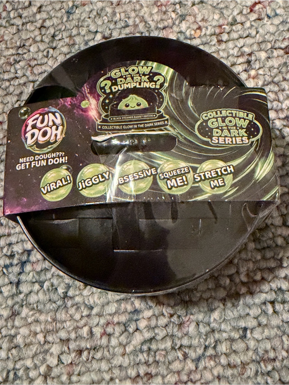 Fun Dough Glow in the Dark Dumpling
